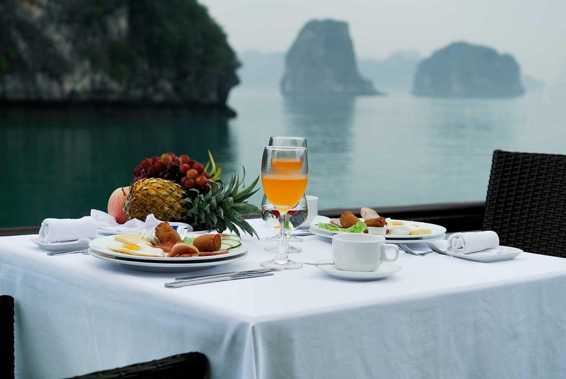 Bhaya Legend Cruises Hotel Ha Long Exterior foto
